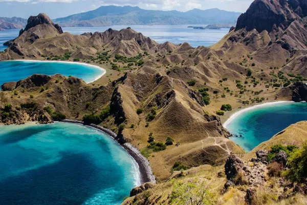 PT.Flores Adventure Tour